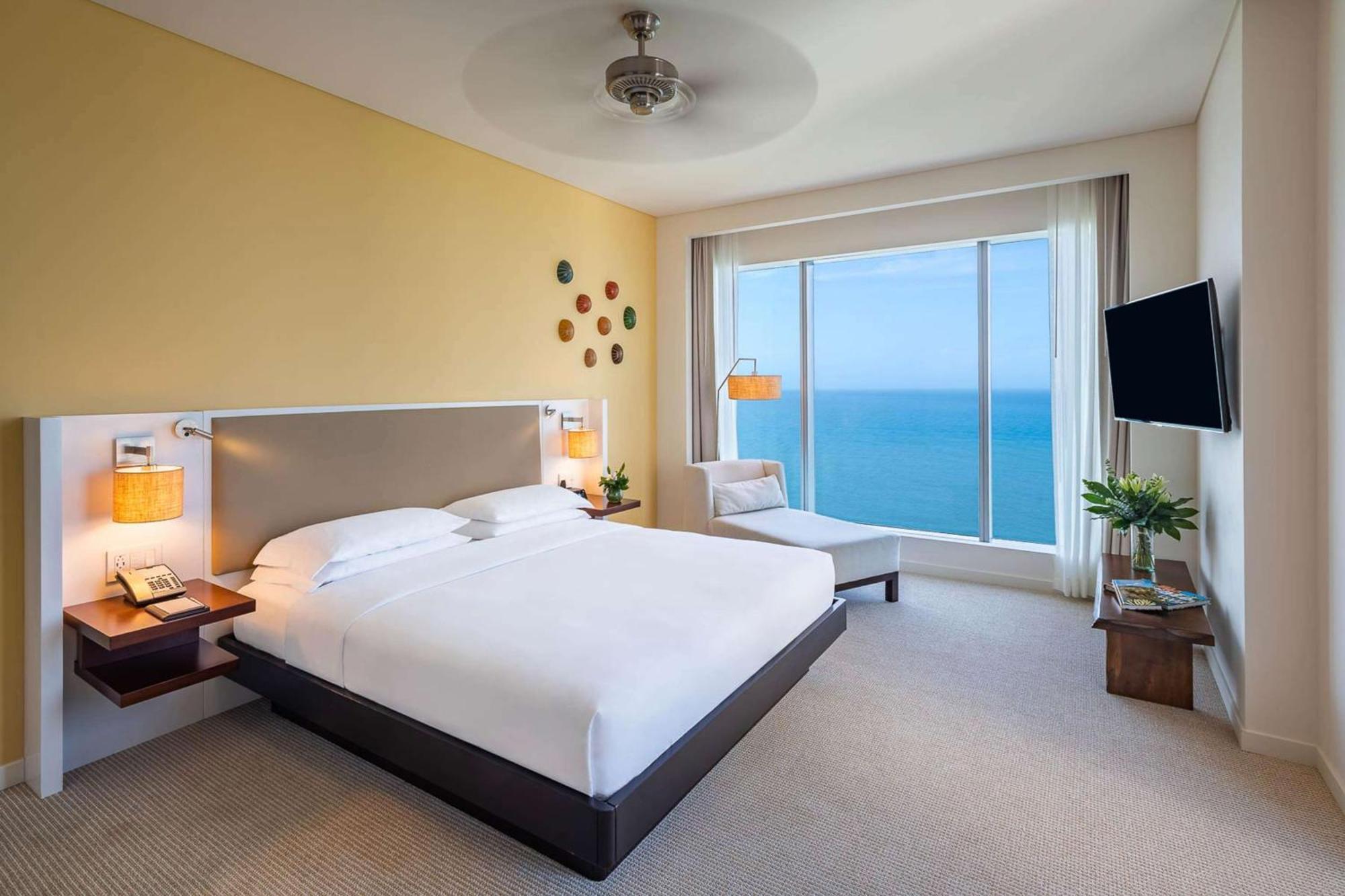 Hyatt Regency Cartagena Hotel Eksteriør billede A bedroom at the Atlantis Paradise Island